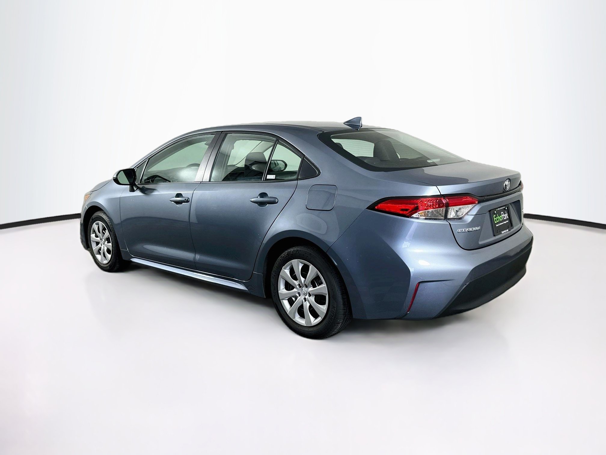 Used 2026 Toyota Corolla LE FWD image 5