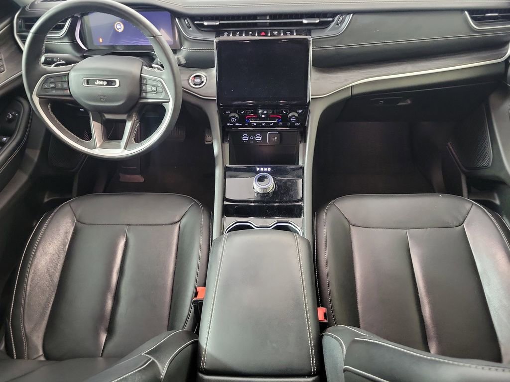Used 2023 Jeep Grand Cherokee Limited w/ Black Appearance Package RWD image 15