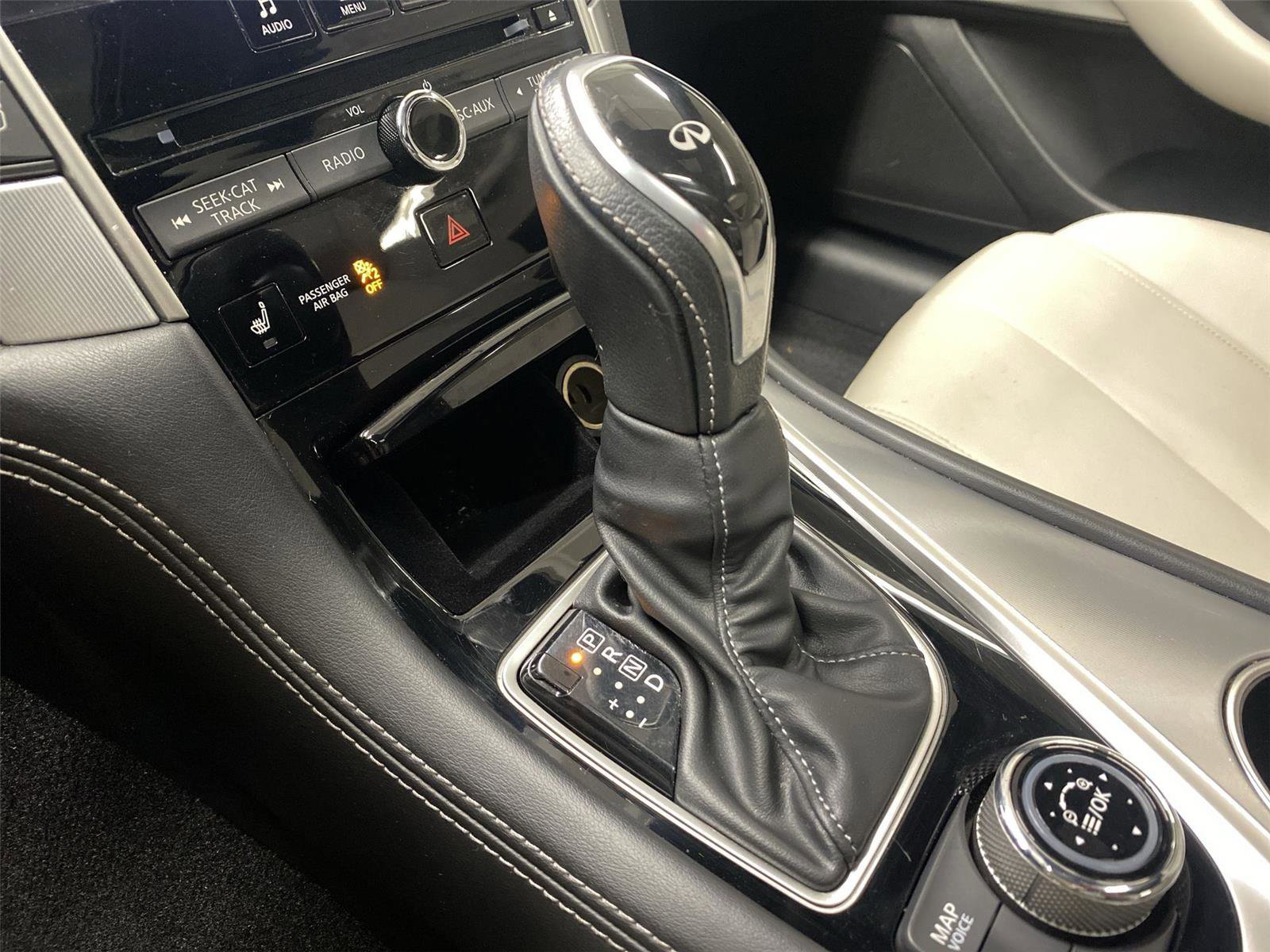 Used 2017 INFINITI Q60 2.0t w/ Premium Plus Package 2.0T AWD/4WD image 26