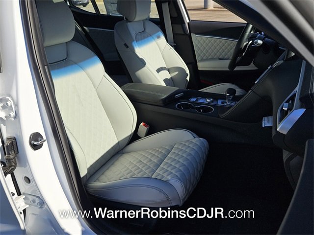 Used 2025 Genesis G70 3.3T Advanced w/ Sport Prestige Package image 18