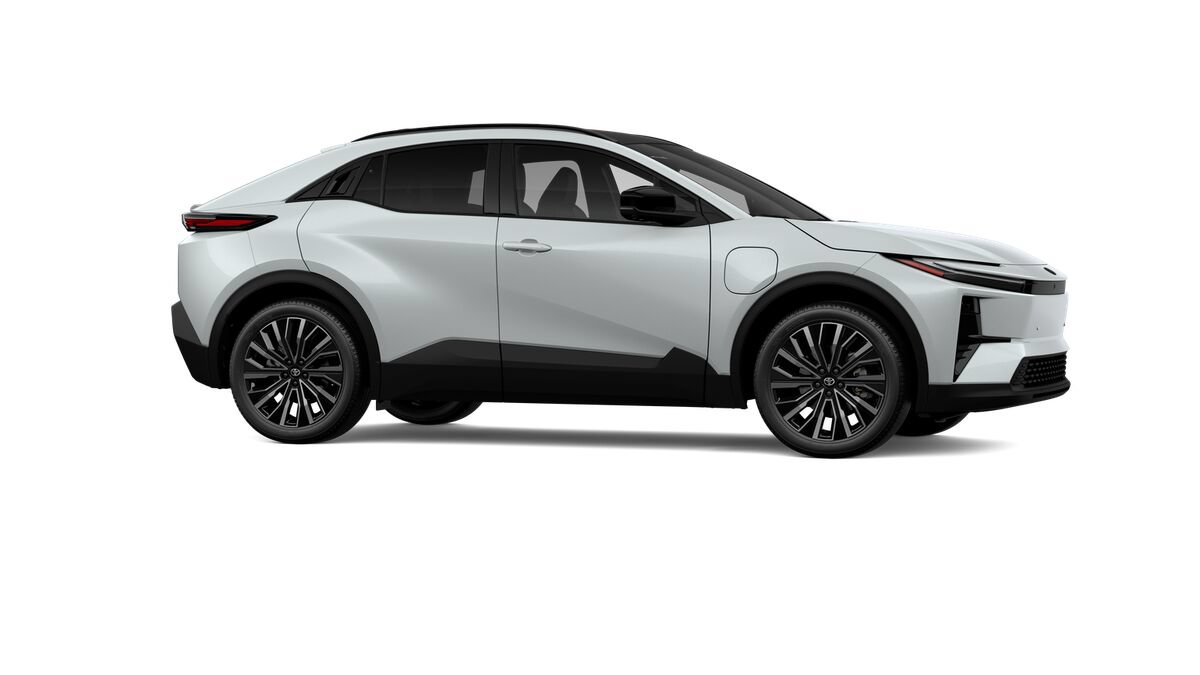 New 2027 Toyota C-HR AWD/4WD image 13