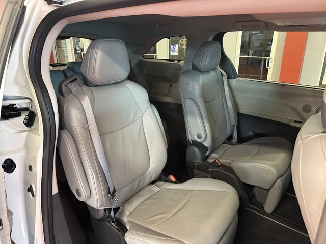Certified 2024 Toyota Sienna Limited AWD/4WD image 13