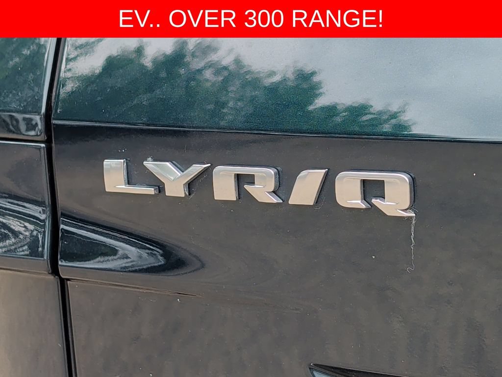 Used 2024 Cadillac Lyriq Luxury AWD/4WD image 41