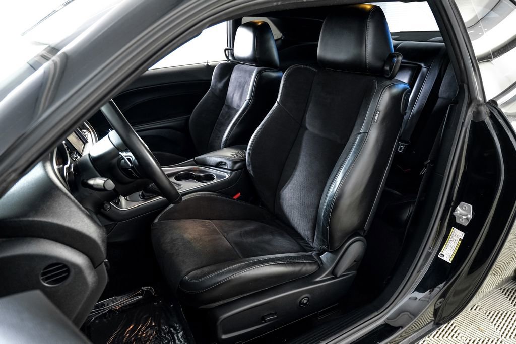 Used 2018 Dodge Challenger SXT Plus image 29
