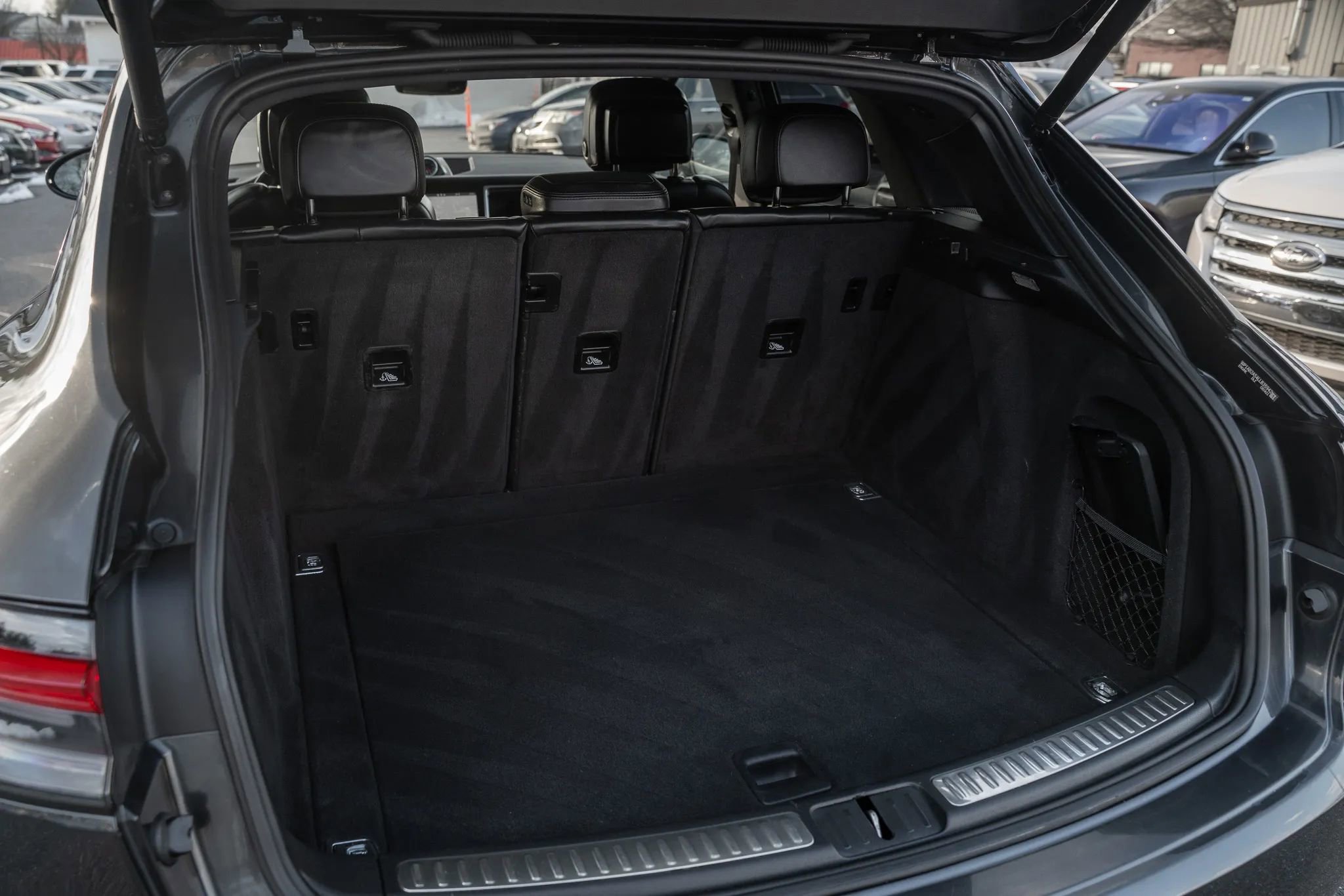 Used 2020 Porsche Macan S image 10