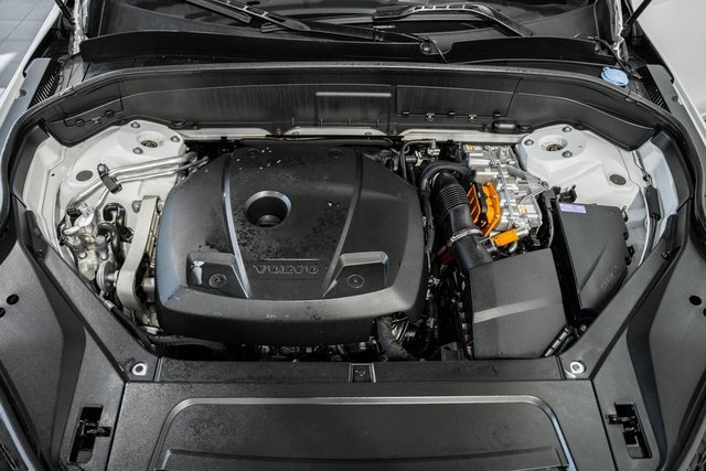 Used 2024 Volvo XC90 T8 Ultimate w/ Protection Package Premier image 16