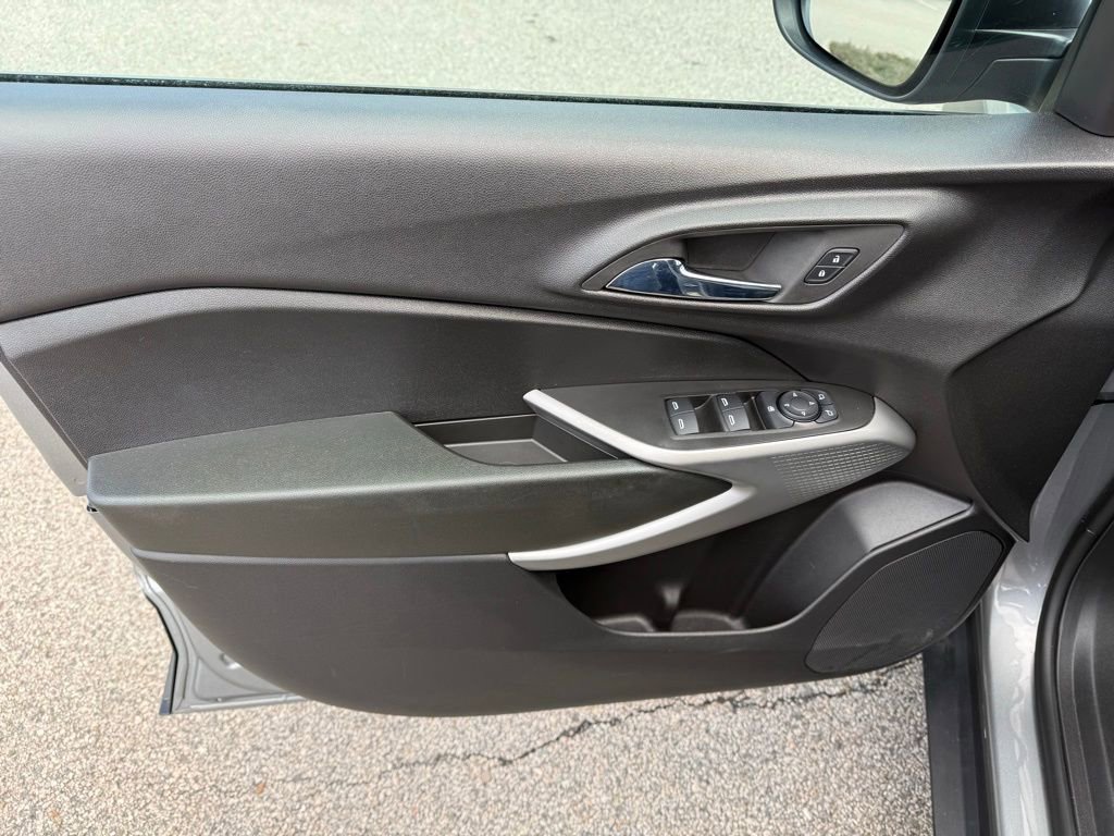 Used 2024 Chevrolet Trax LS FWD image 13