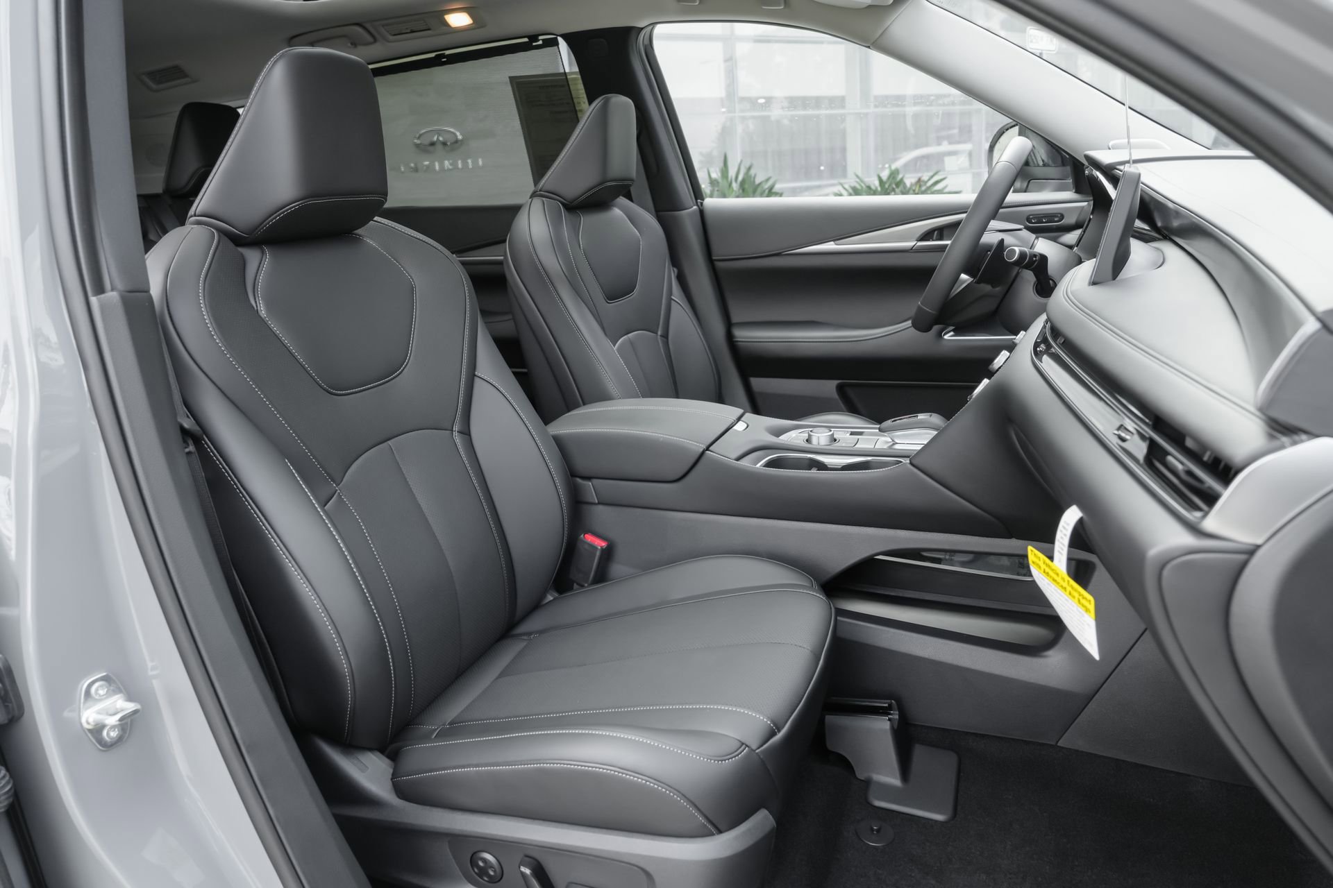 Certified 2026 INFINITI QX60 Luxe w/ Cargo Package image 39