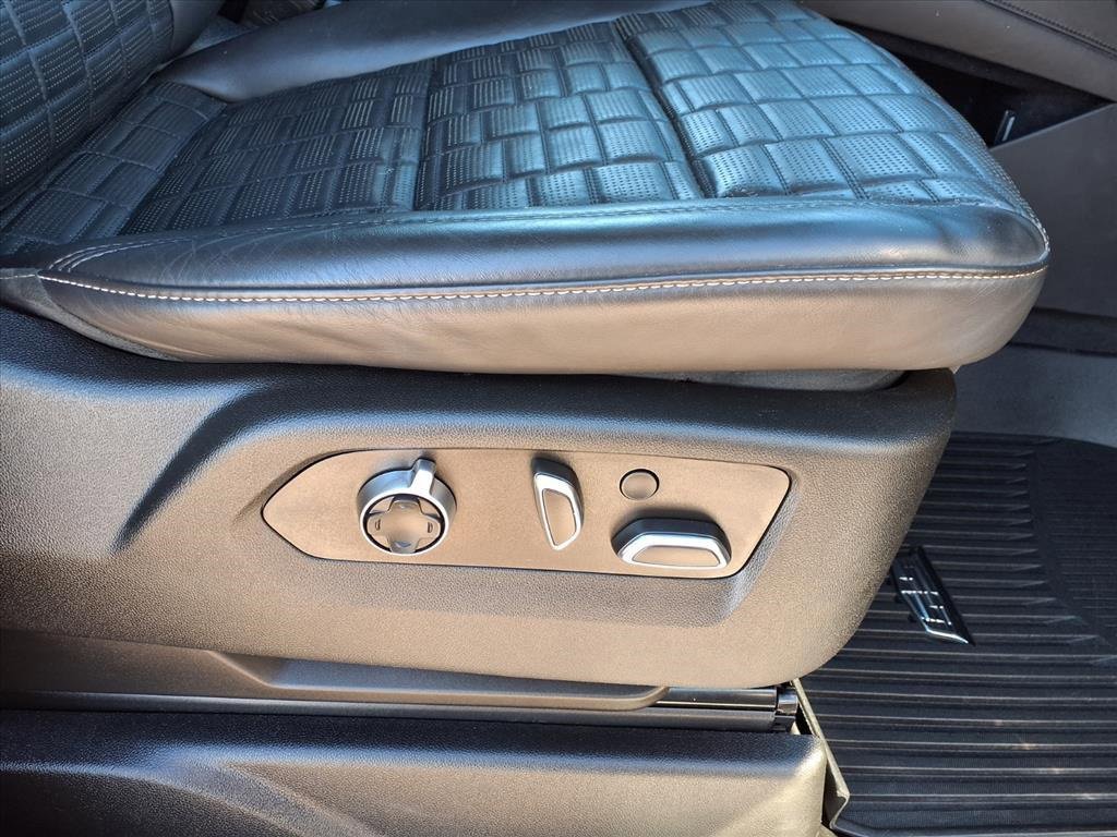 Used 2022 Cadillac Escalade ESV Sport Platinum image 14