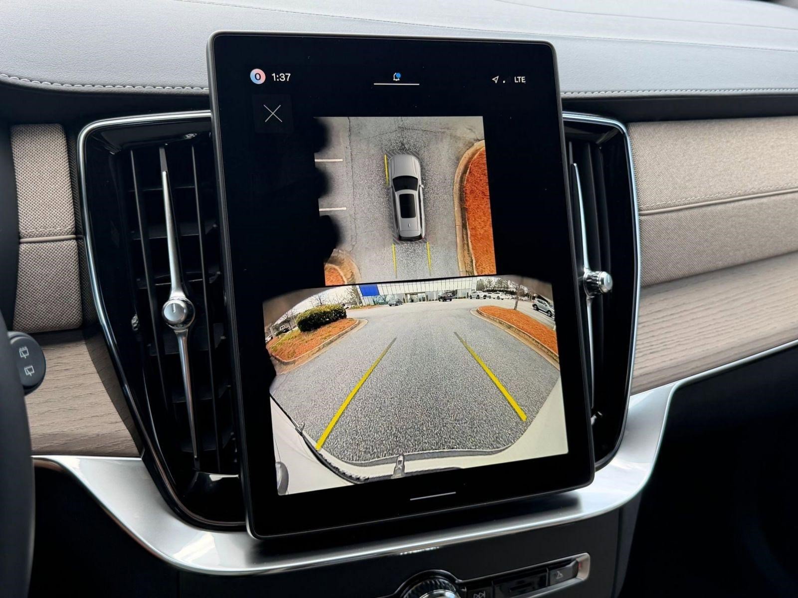 New 2026 Volvo XC90 B6 Ultra w/ Protection Package image 31