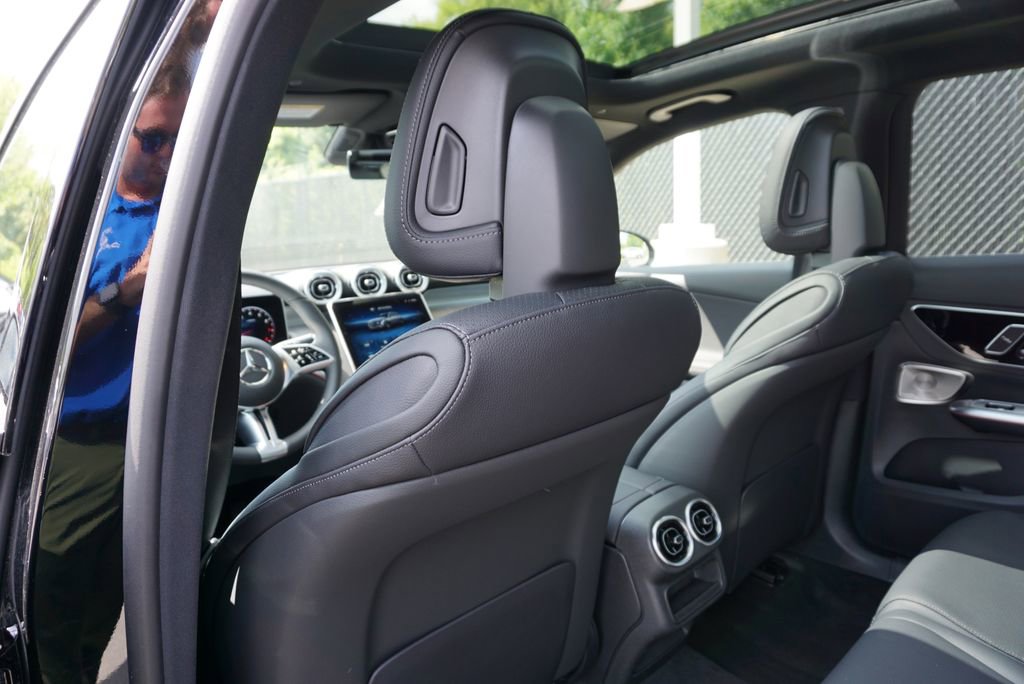 Certified 2025 Mercedes-Benz GLC 300 4MATIC image 47