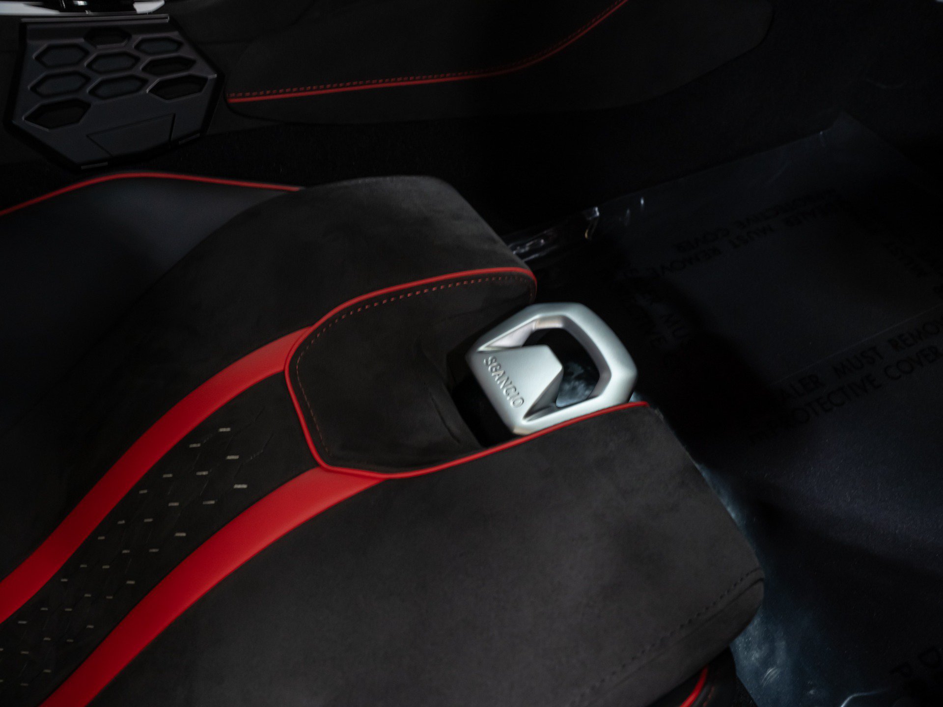 Used 2024 Lamborghini Huracan Tecnica RWD image 65