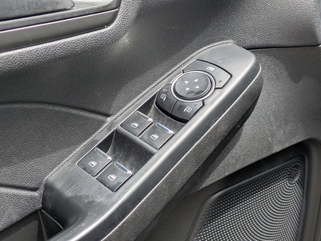 Used 2025 Ford Escape Active AWD/4WD image 13