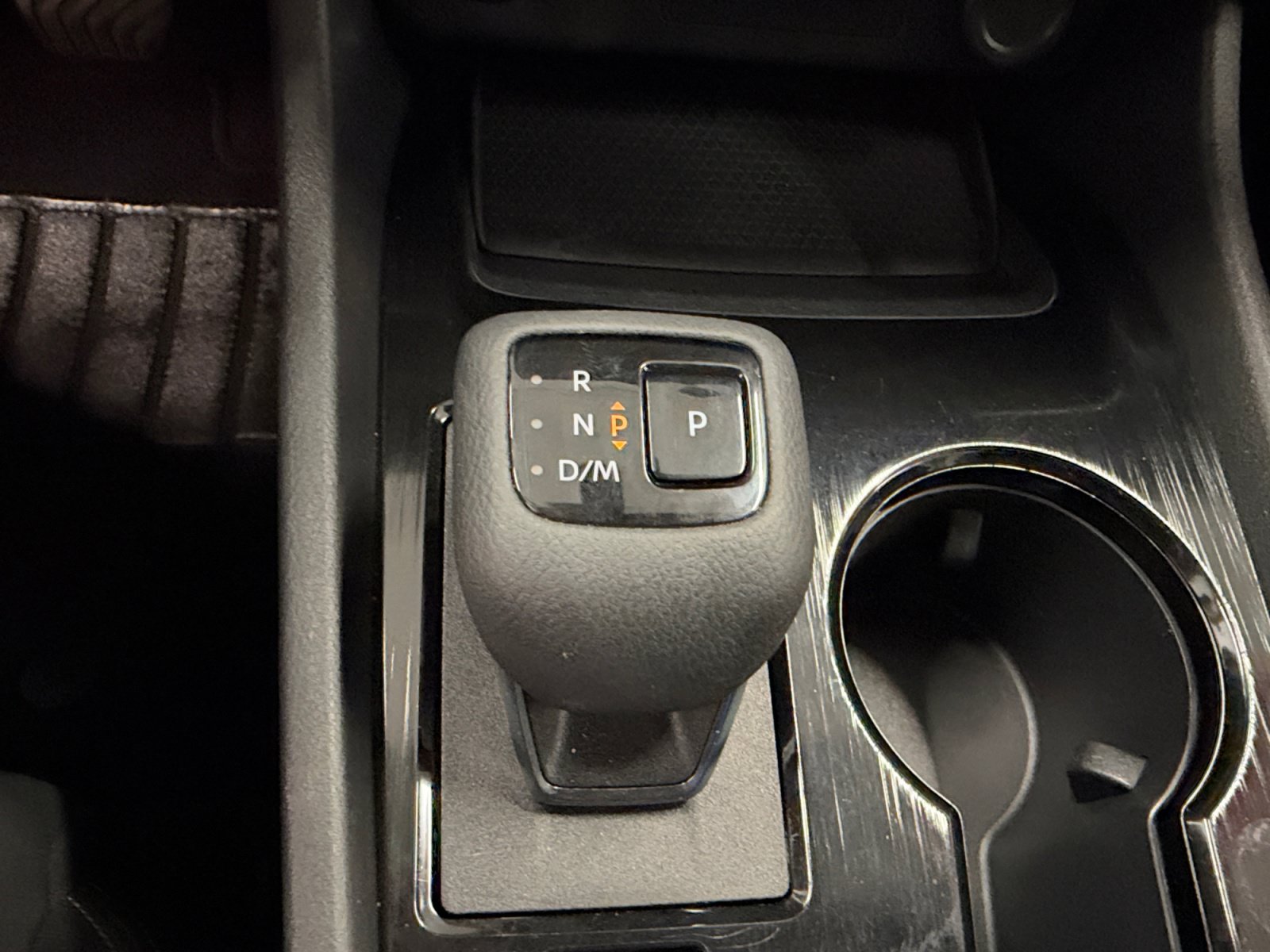 Used 2024 Nissan Rogue S FWD image 21