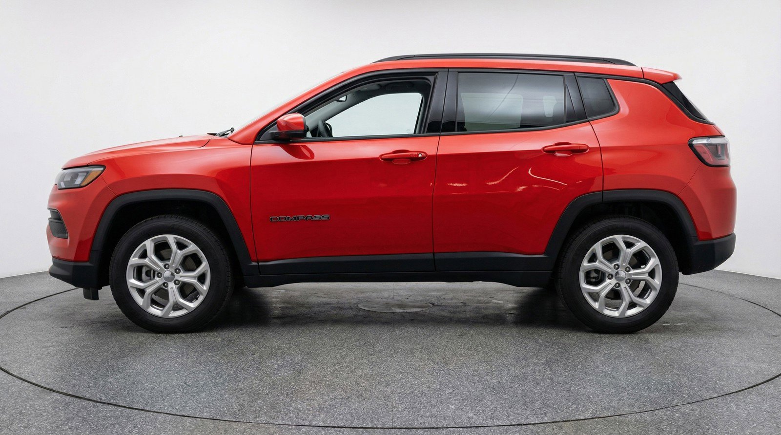 Used 2025 Jeep Compass Latitude image 5