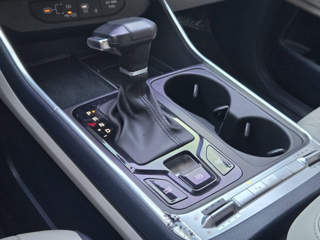 Used 2025 Kia Carnival SX FWD image 26