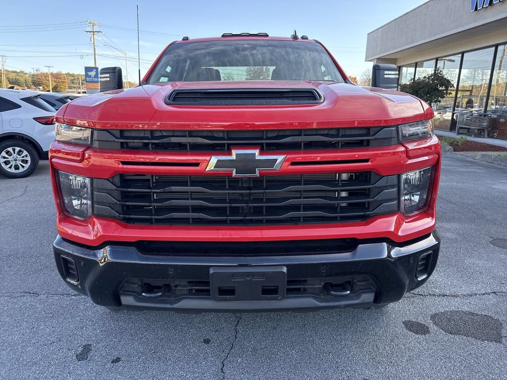 Used 2025 Chevrolet Silverado 2500 Custom w/ Custom Value Package AWD/4WD image 2