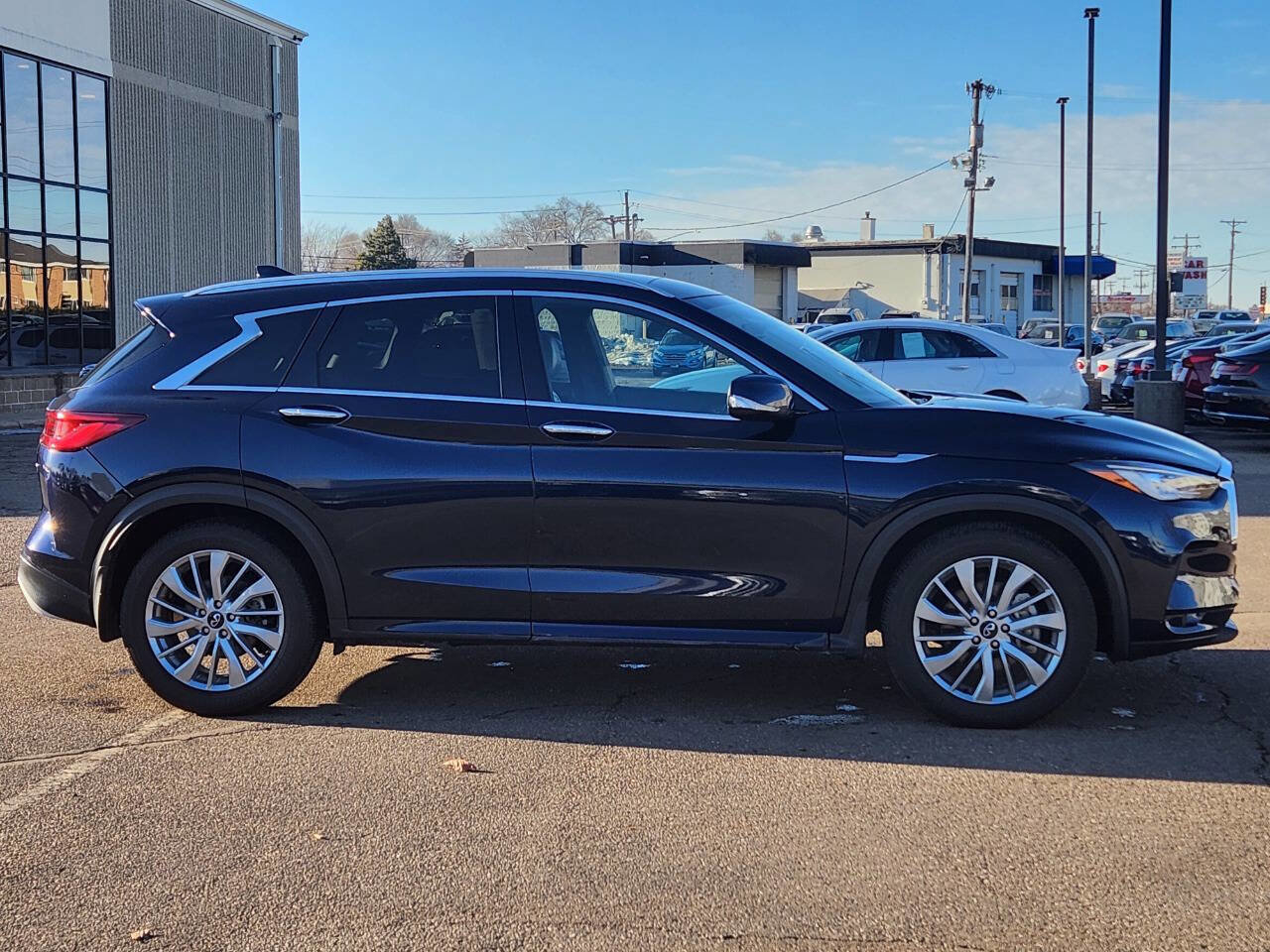 Used 2023 INFINITI QX50 Luxe image 11