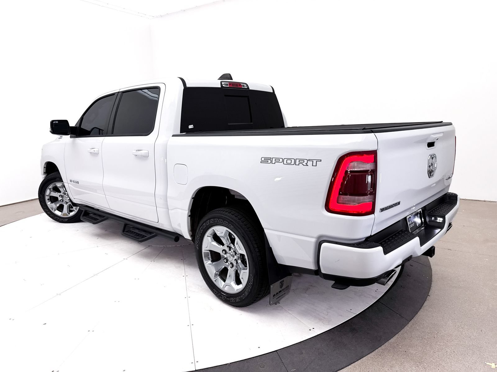 Used 2023 RAM 1500 Big Horn AWD/4WD image 2