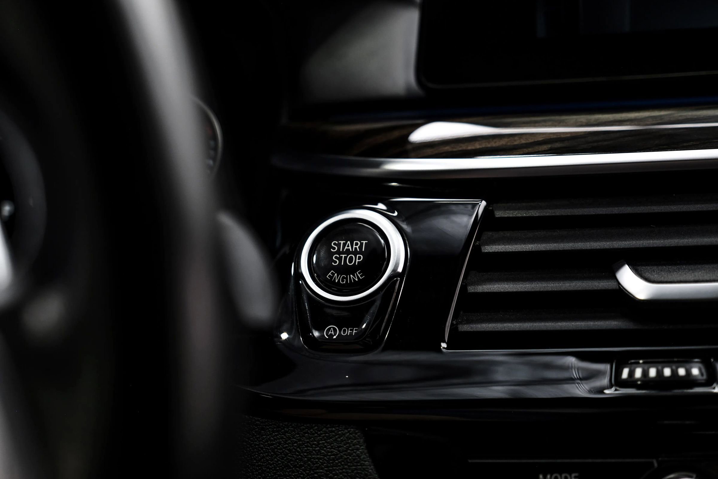 Used 2018 BMW 540i w/ M Sport Package RWD image 26