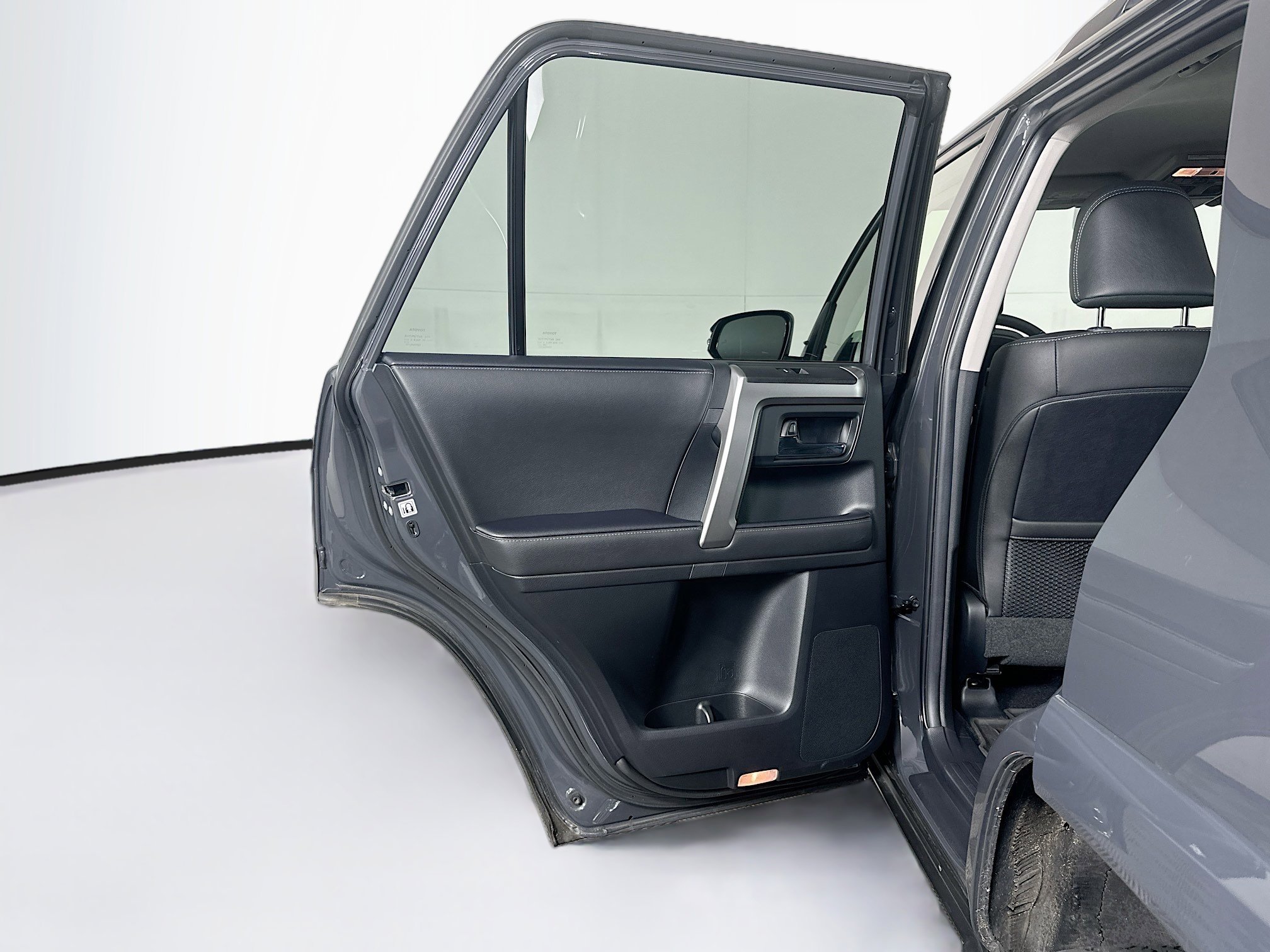 Used 2024 Toyota 4Runner SR5 Premium RWD image 27