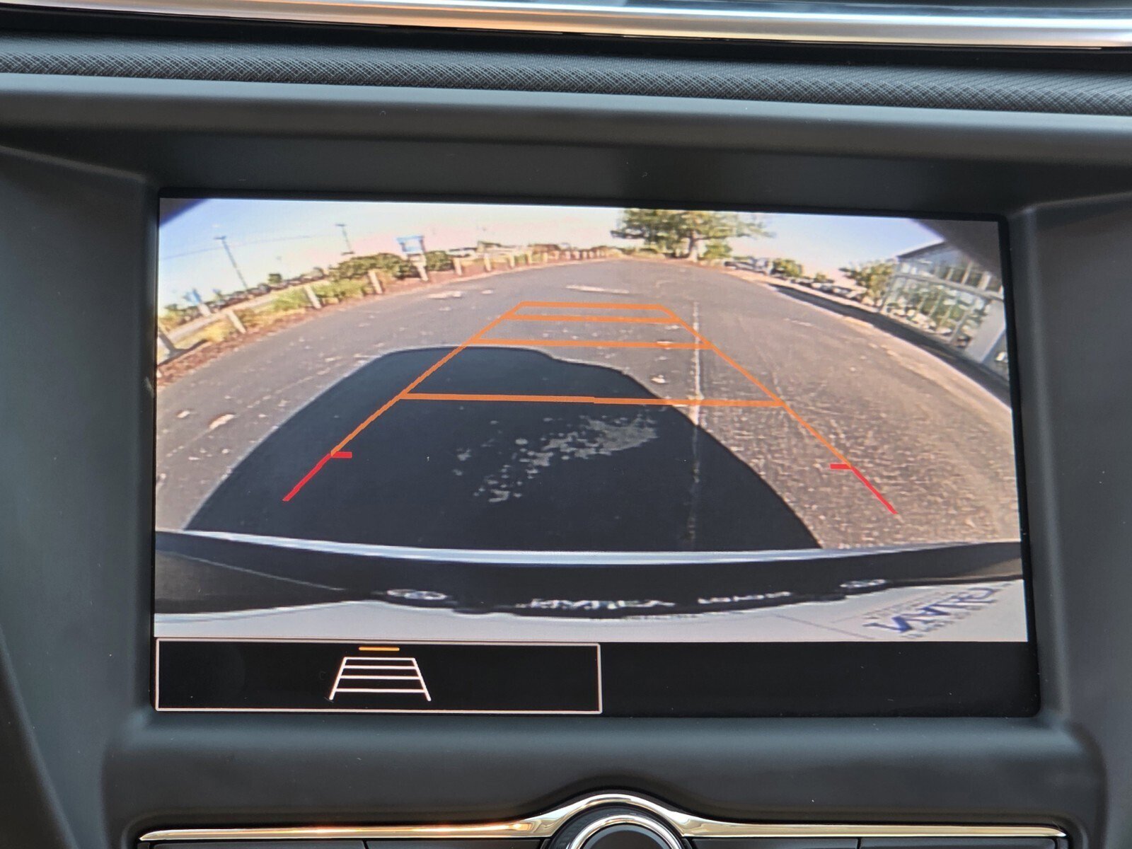 Used 2023 Chevrolet TrailBlazer LT image 18