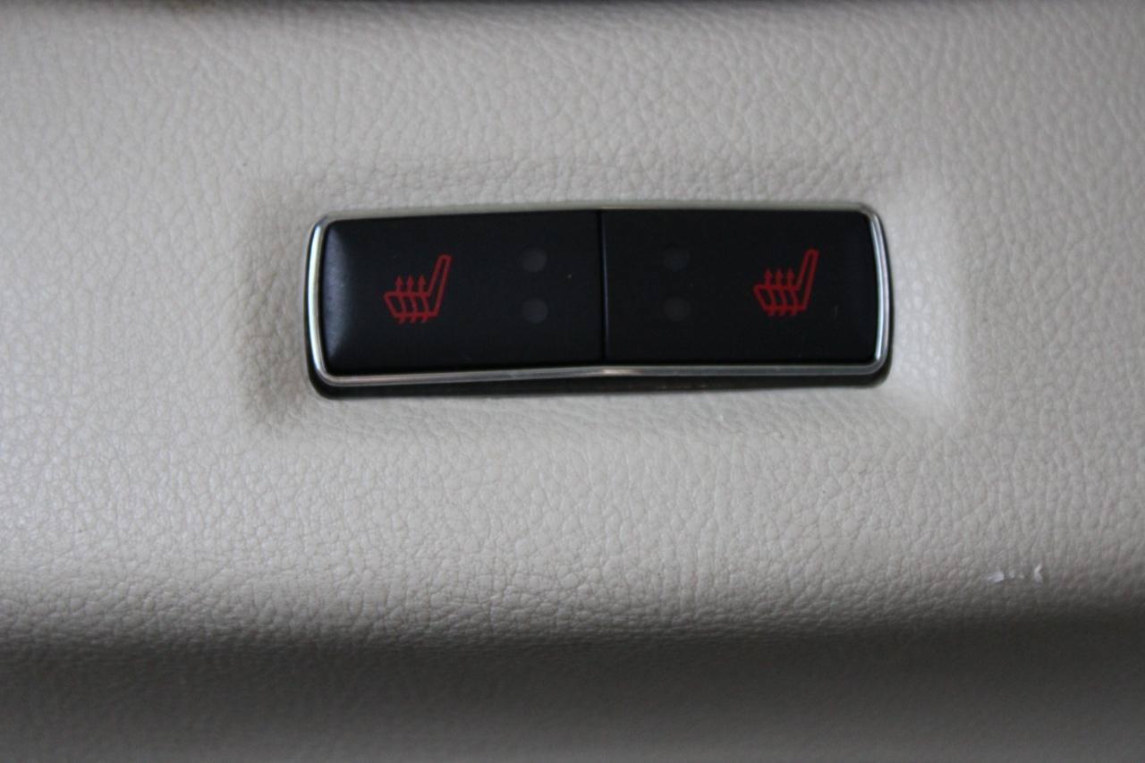 Used 2016 Lincoln MKC Select w/ Select Plus Package AWD/4WD image 41