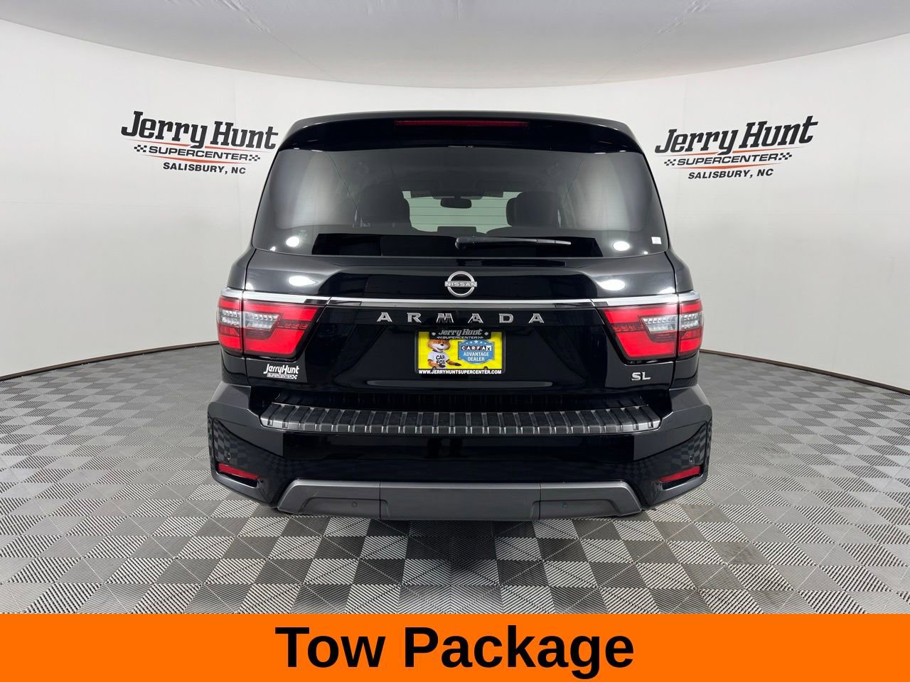 Used 2024 Nissan Armada SL w/ Captain's Chairs Package image 7