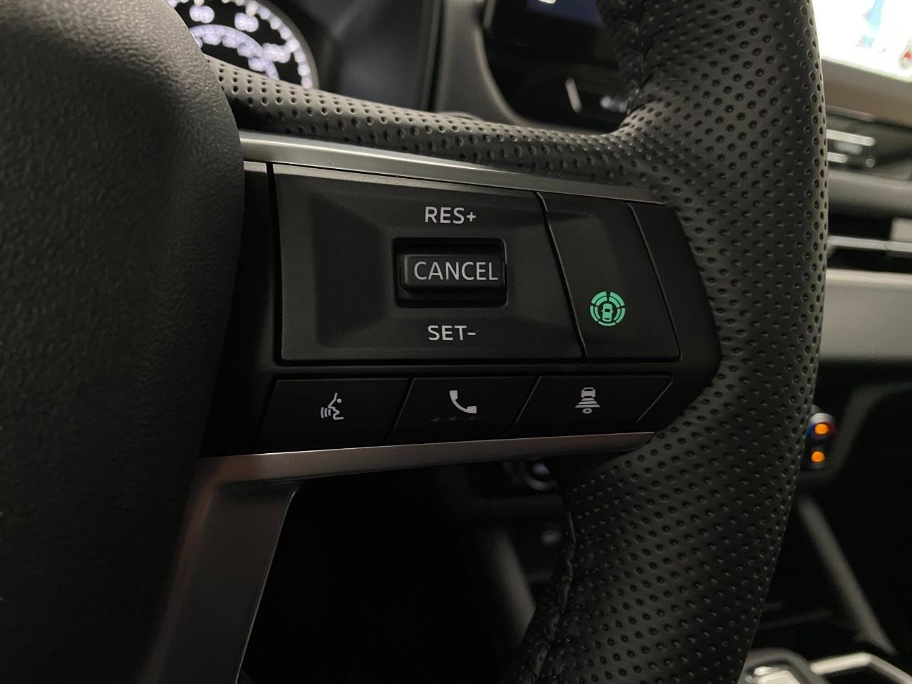 New 2026 Mitsubishi Outlander SE image 17