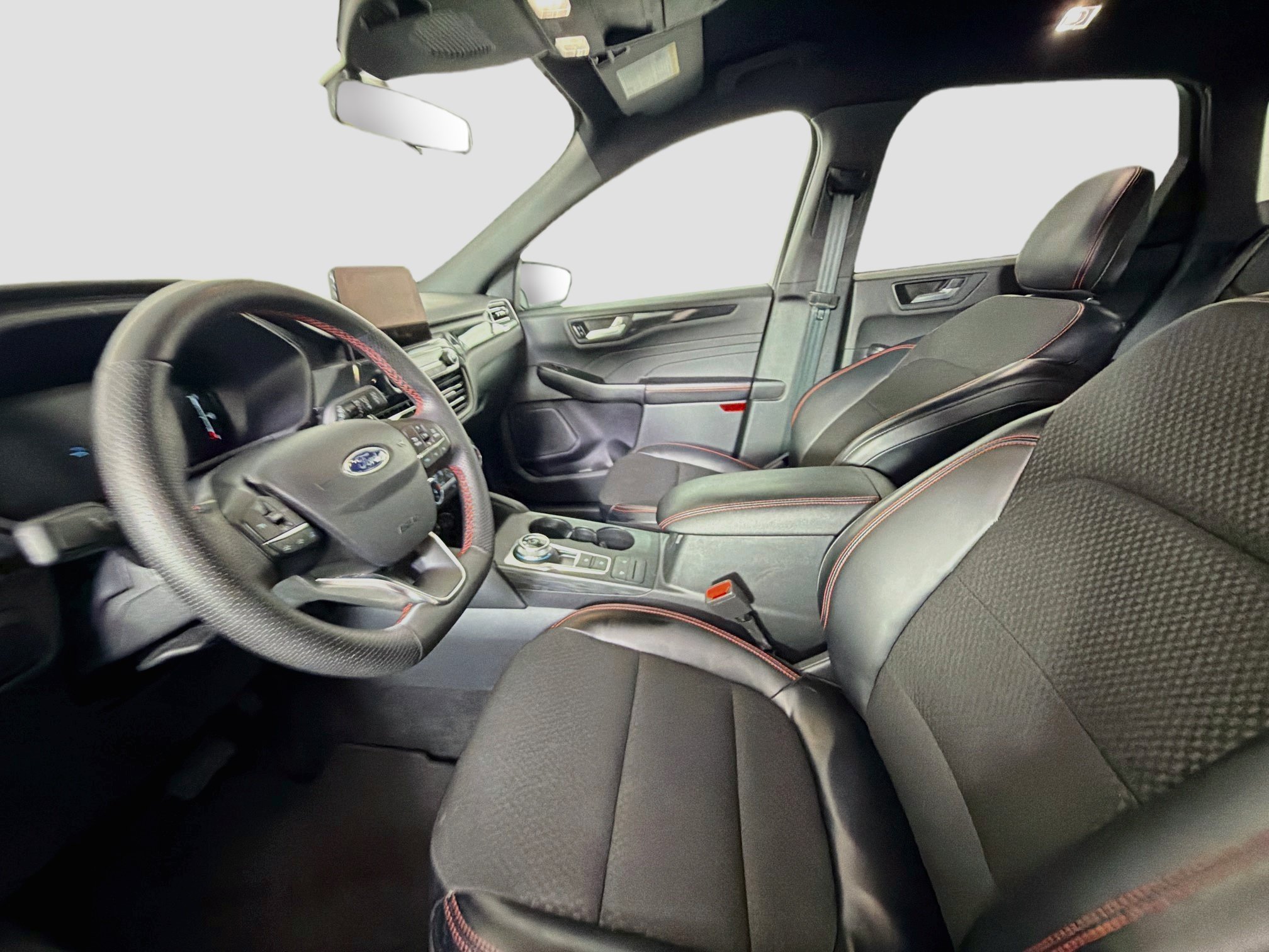 Used 2025 Ford Escape ST-Line FWD image 13