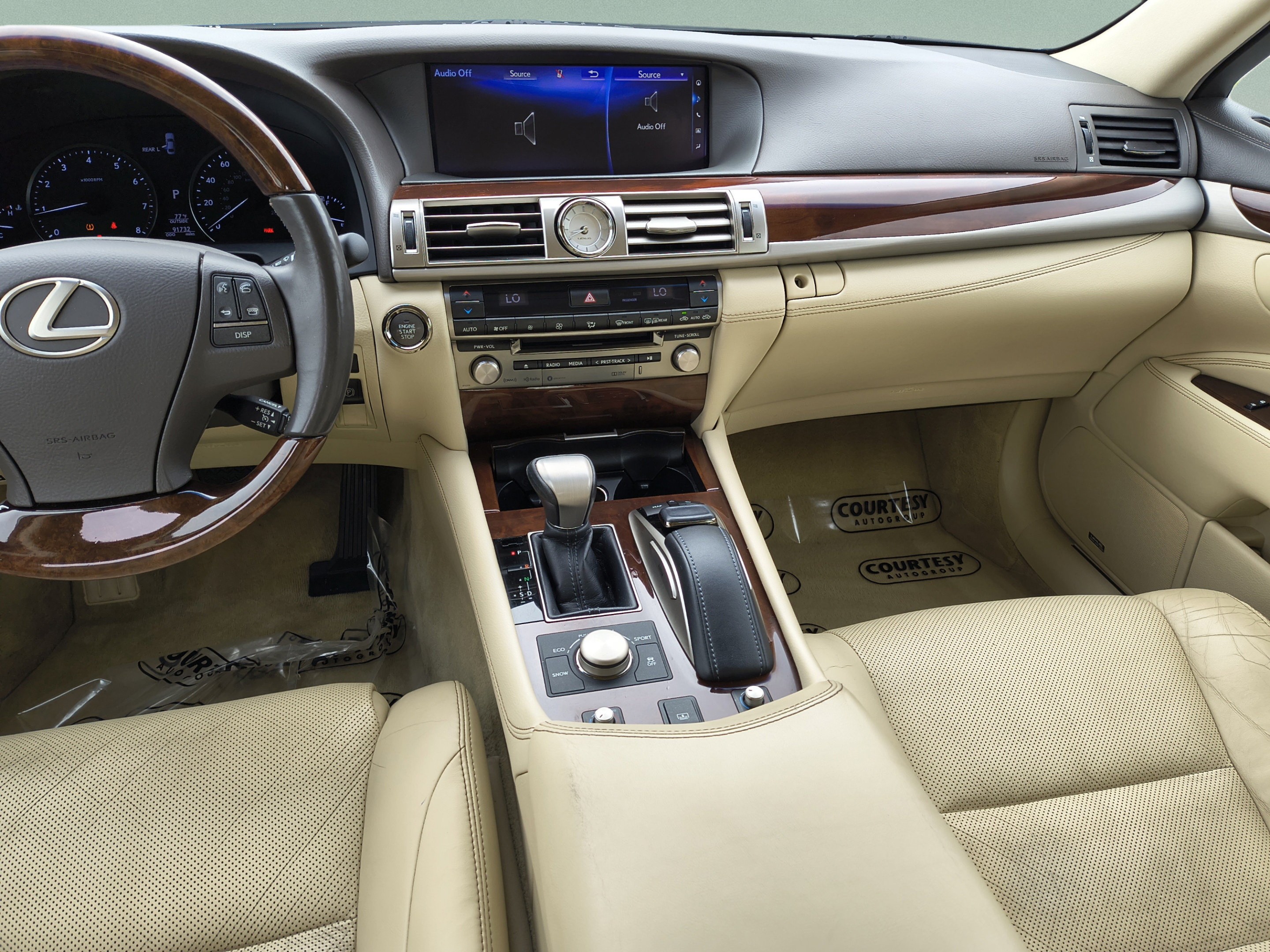 Used 2016 Lexus LS 460 w/ Comfort Package RWD image 13
