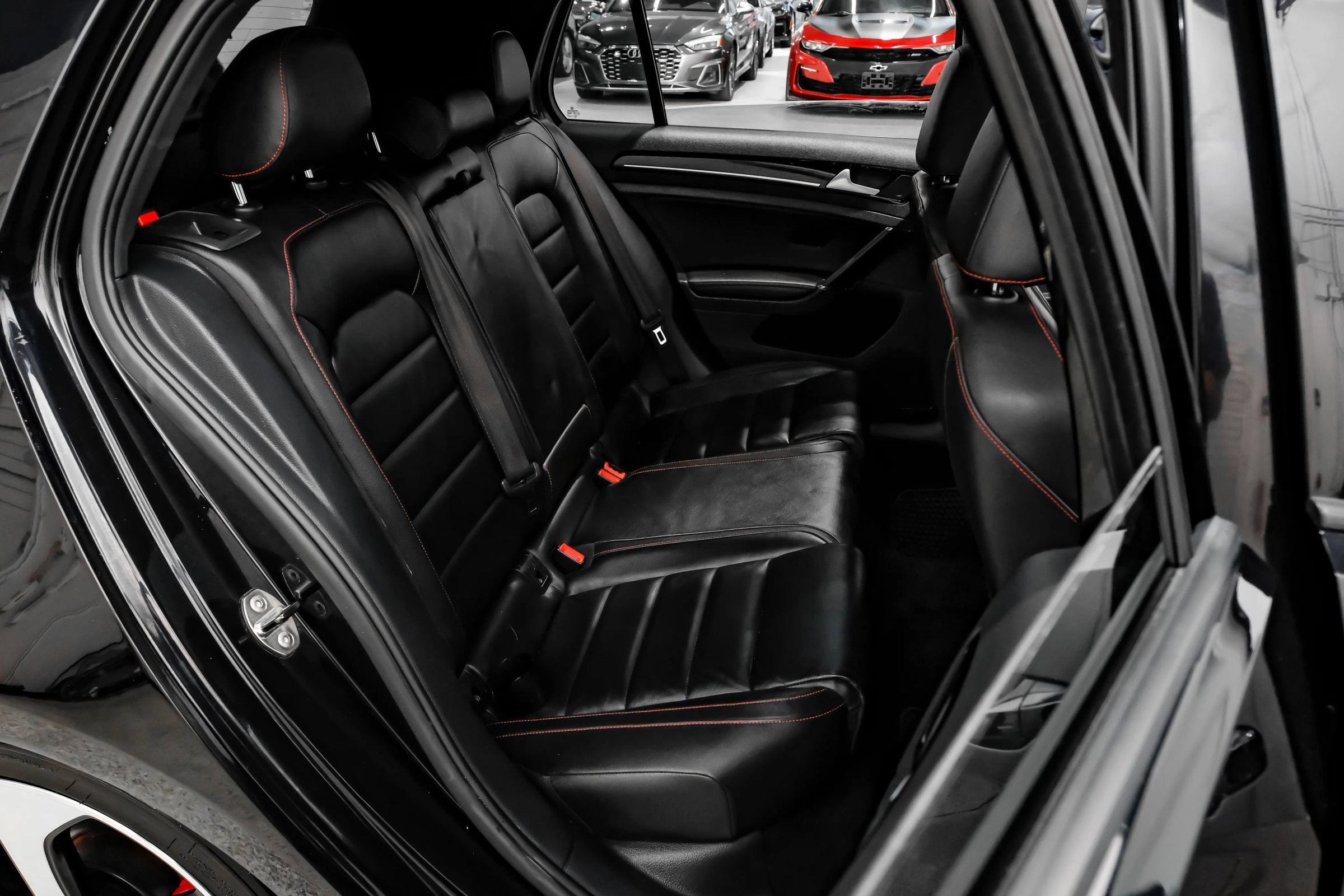 Used 2016 Volkswagen GTI SE FWD image 47