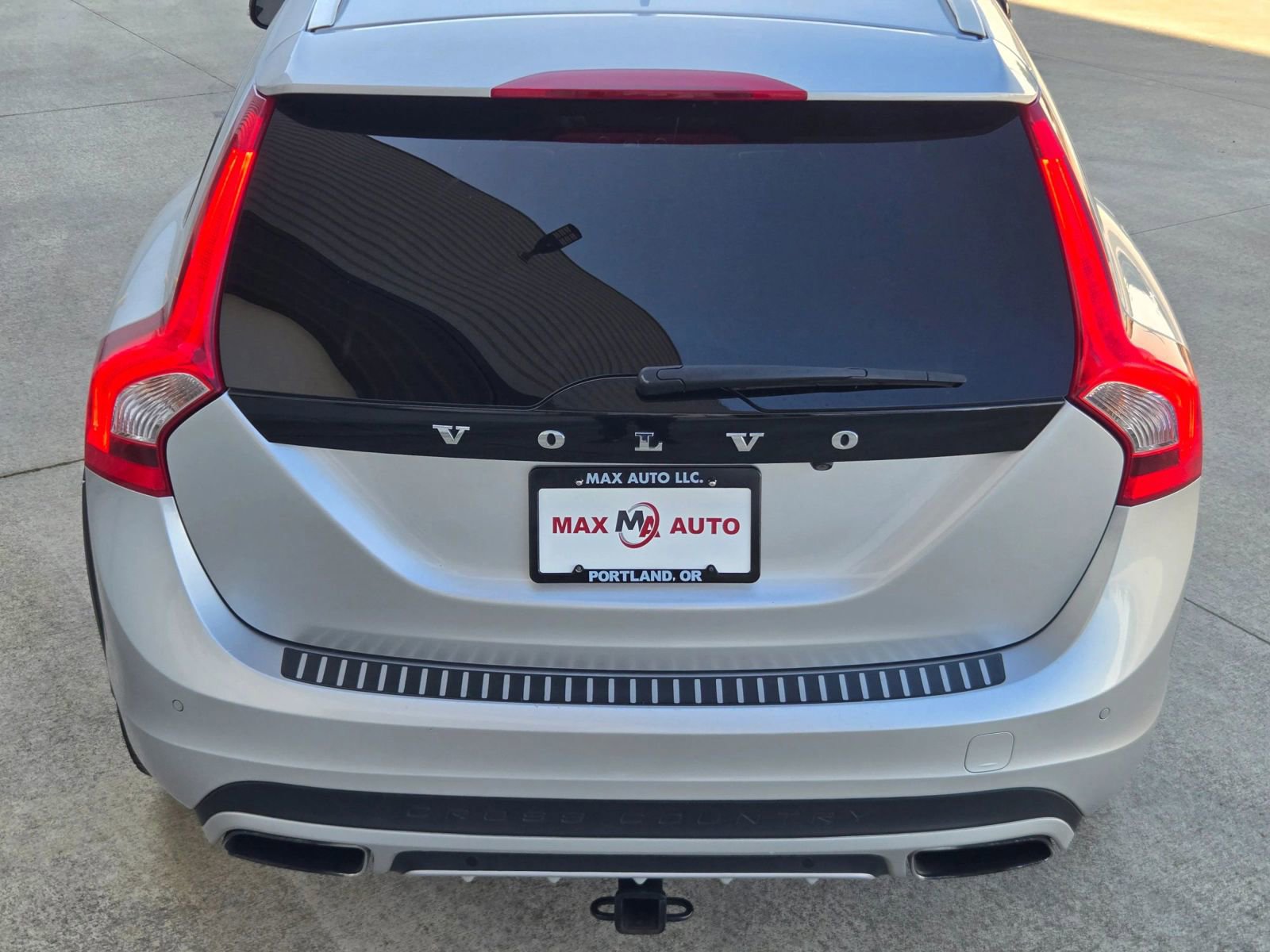 Used 2016 Volvo V60 T5 Cross Country w/ Convenience Package AWD/4WD image 39