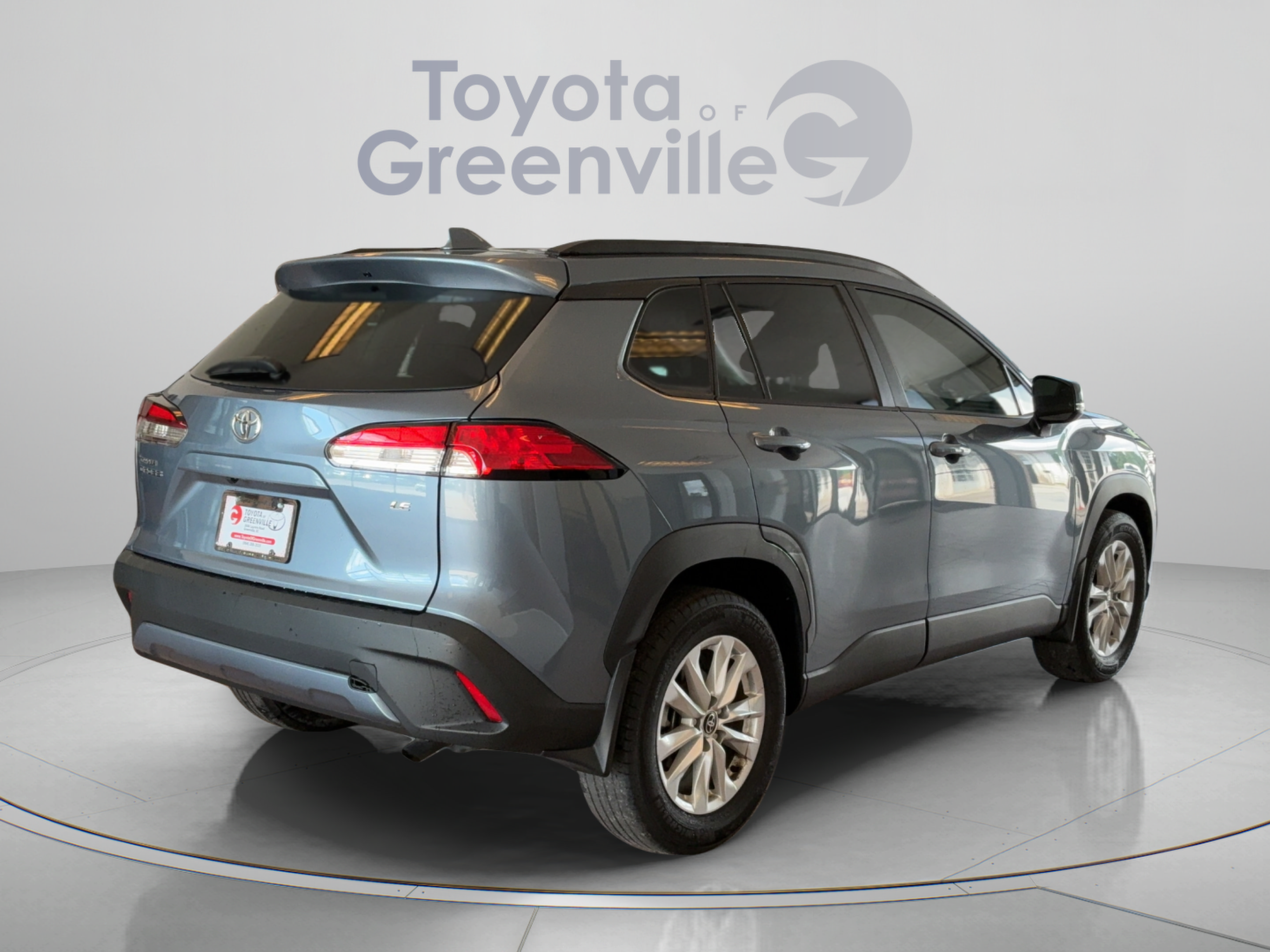 Certified 2024 Toyota Corolla Cross LE w/ Moonroof Package FWD image 6