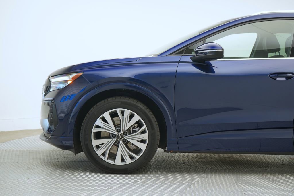 Used 2023 Audi Q4 e-tron Premium Plus w/ Premium Plus RWD image 3