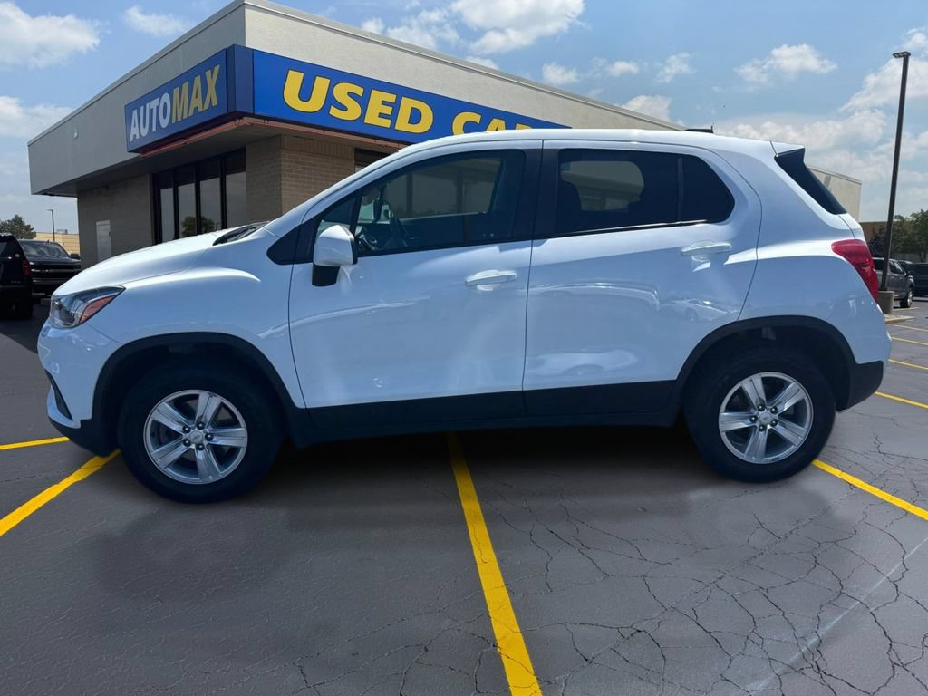 Used 2021 Chevrolet Trax LS w/ Tint and Cruise Package AWD/4WD image 8