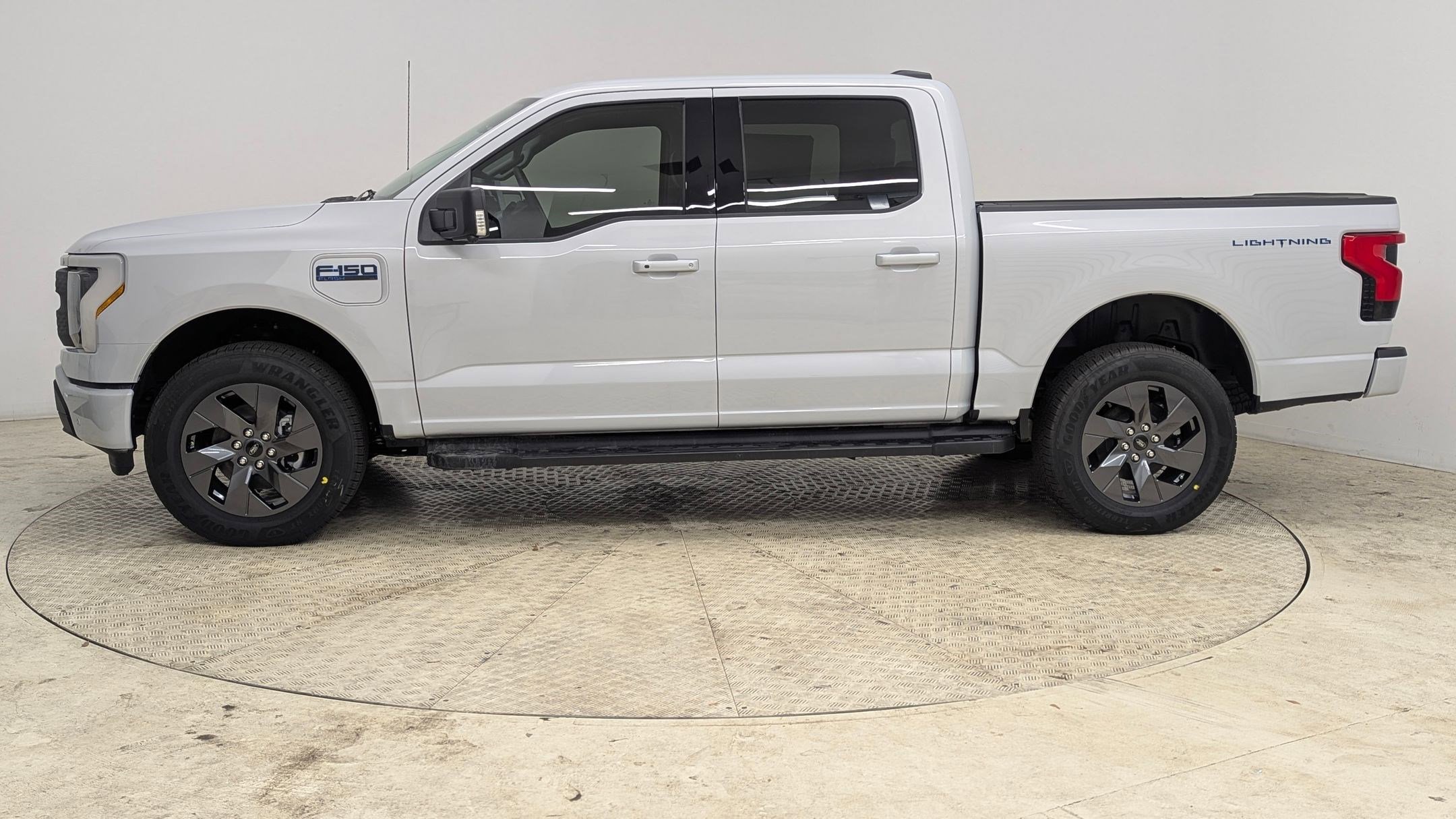 New 2025 Ford F150 Lightning Flash image 2