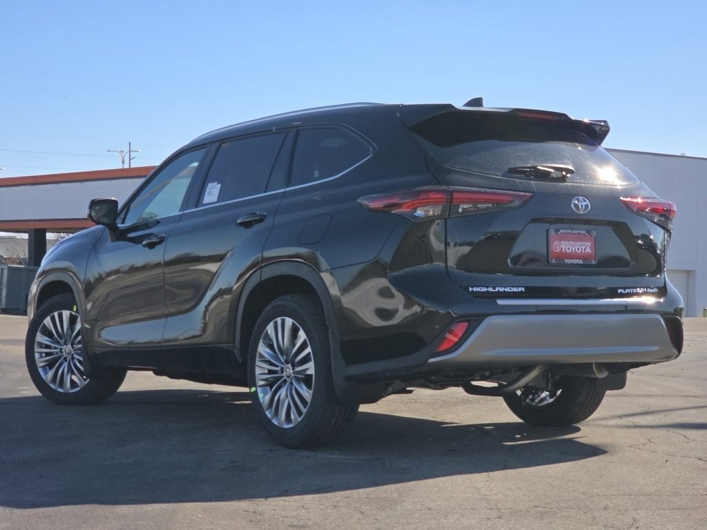 New 2026 Toyota Highlander Platinum image 25