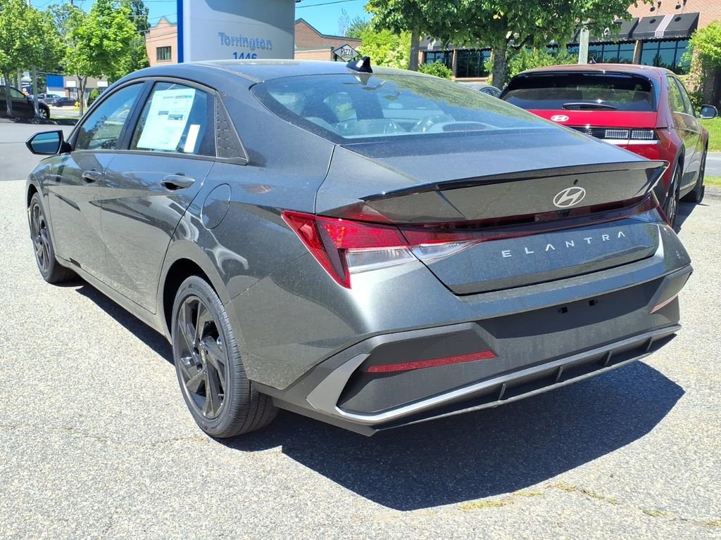 New 2026 Hyundai Elantra Sport FWD image 6