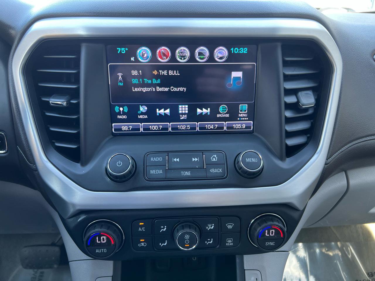 Used 2017 GMC Acadia SLT image 19