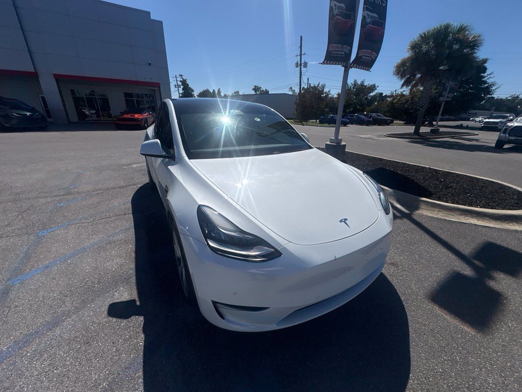 Used 2021 Tesla Model Y Long Range AWD/4WD image 14