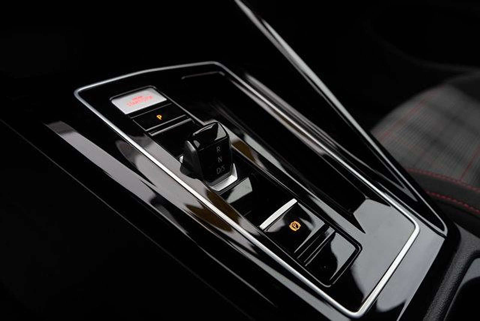 Certified 2023 Volkswagen GTI SE FWD image 20