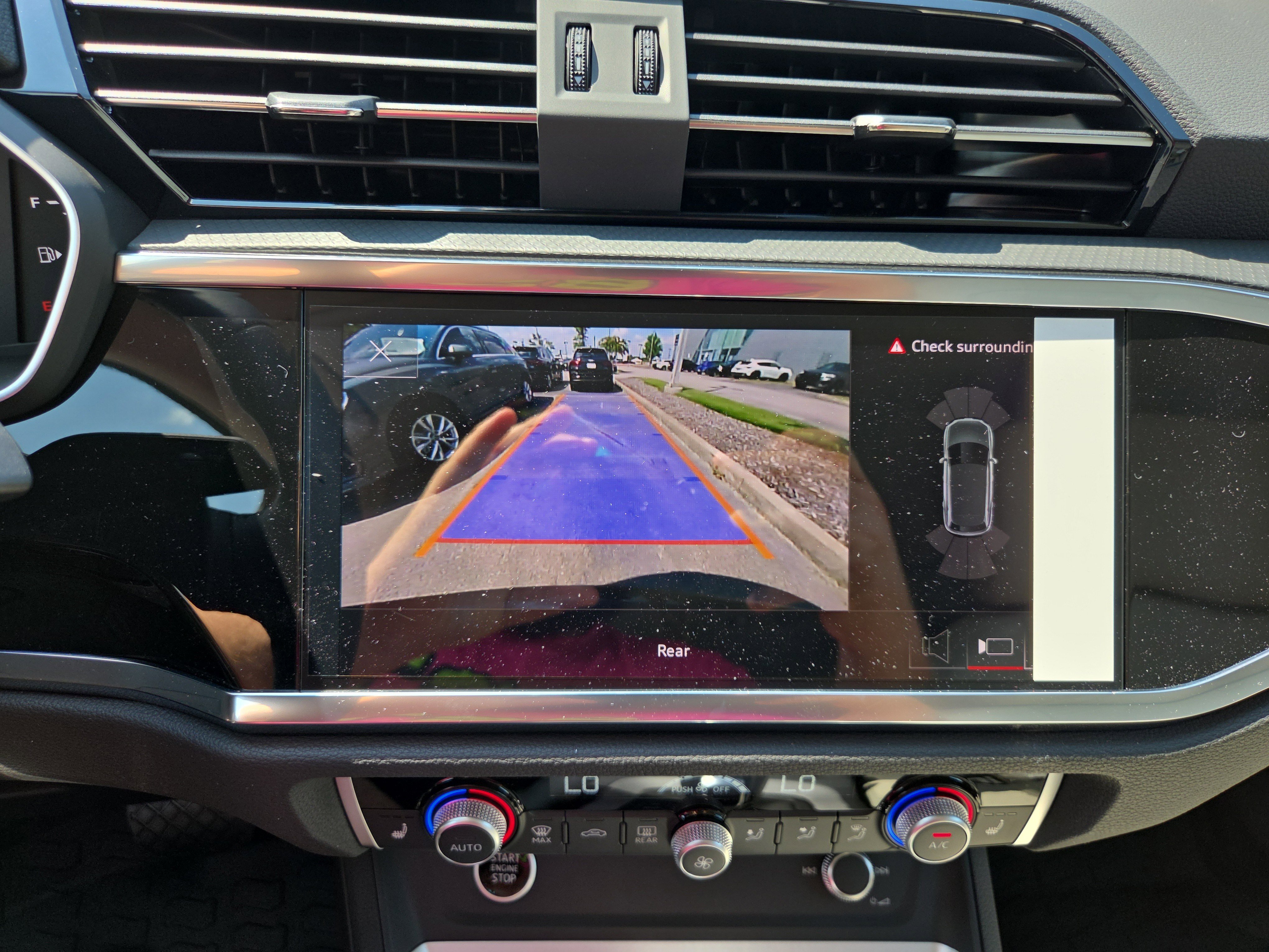 New 2025 Audi Q3 2.0T Premium image 11