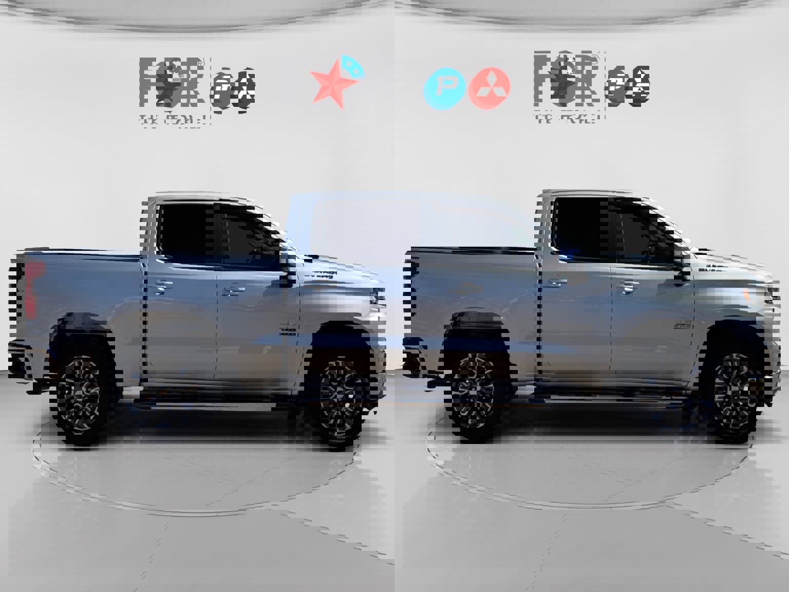 Used 2020 Chevrolet Silverado 1500 LT w/ Texas Edition image 6