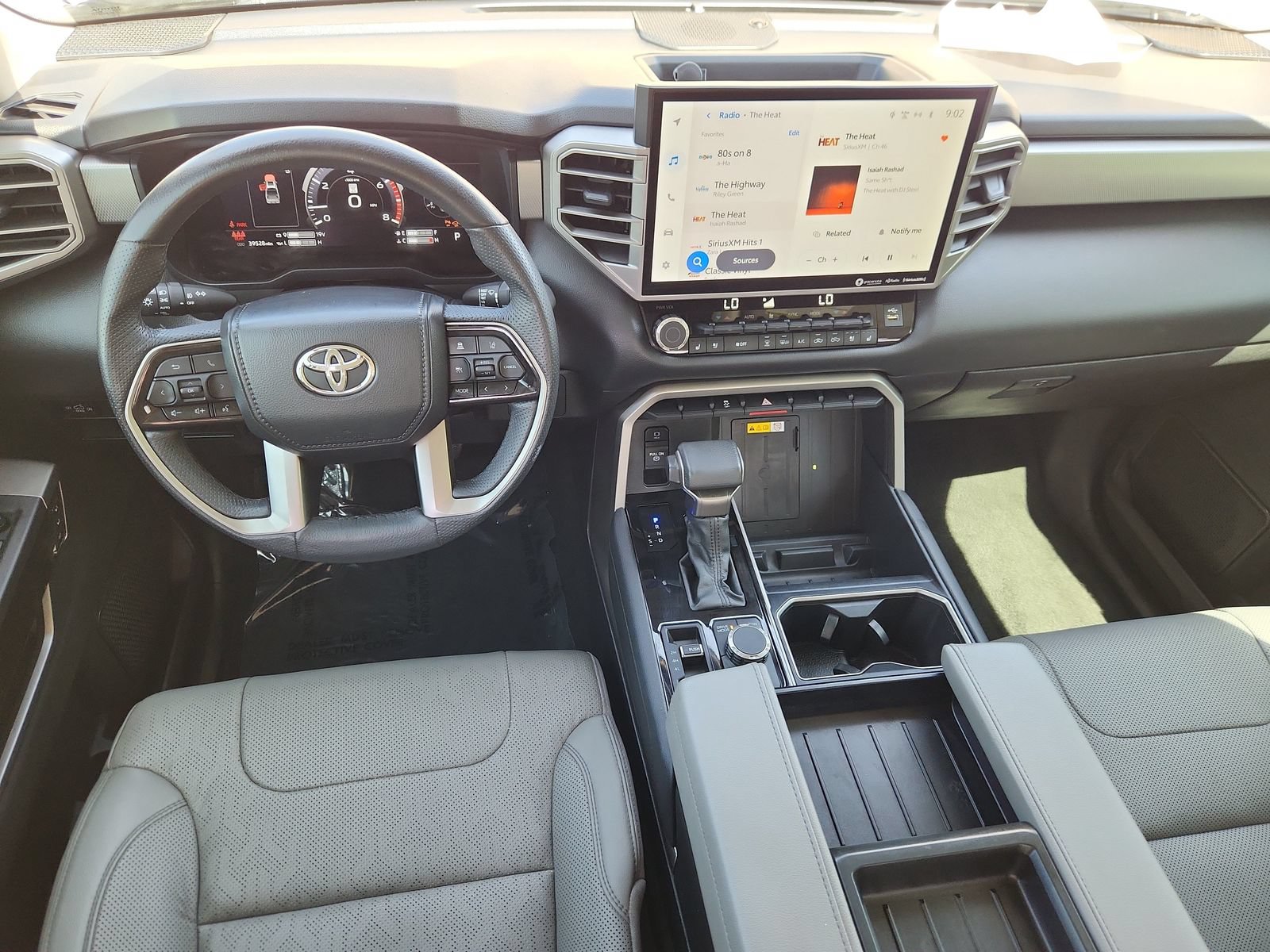 Used 2024 Toyota Tundra Limited w/ Power Package AWD/4WD image 12