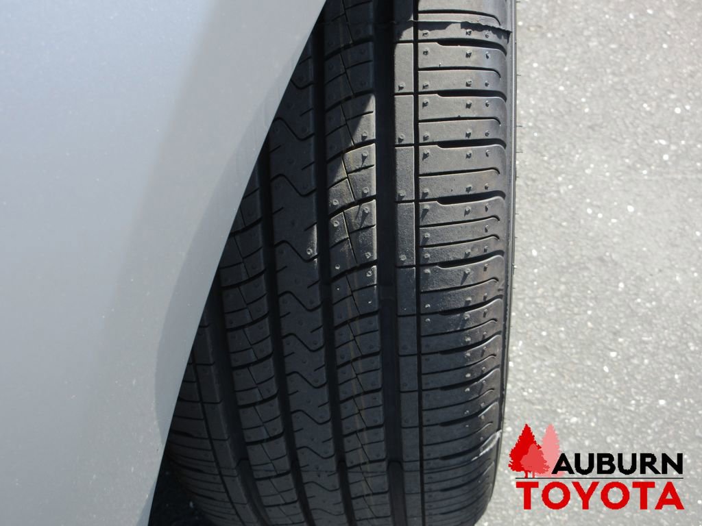 Used 2014 Toyota Corolla LE image 4