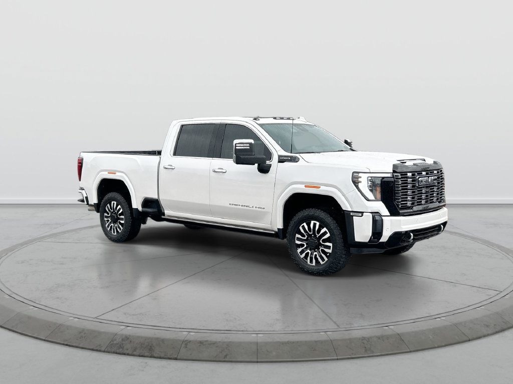 Used 2025 GMC Sierra 3500 Denali Ultimate AWD/4WD image 2
