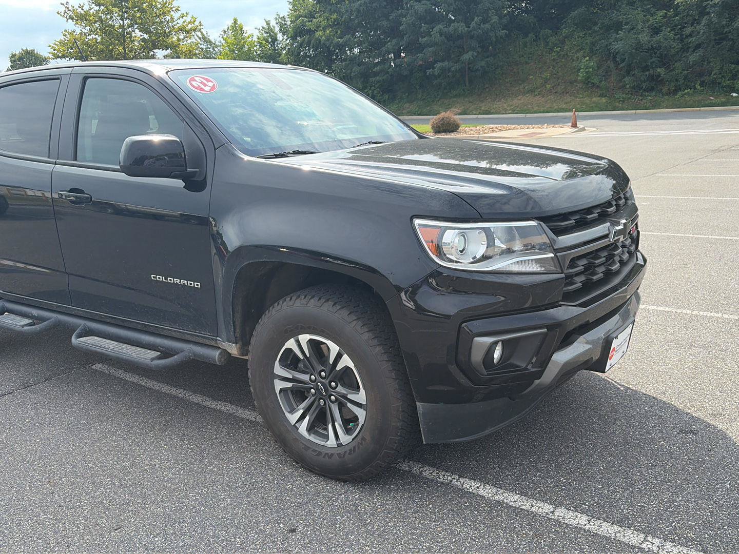 Used 2022 Chevrolet Colorado Z71 AWD/4WD image 8