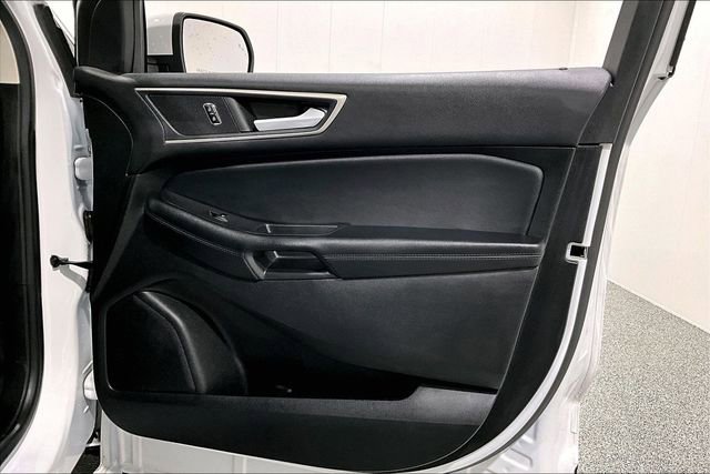 Used 2023 Ford Edge SEL w/ Convenience Package image 30