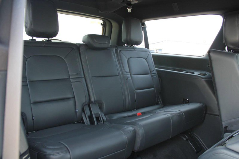 Certified 2023 Lincoln Navigator L Reserve image 11
